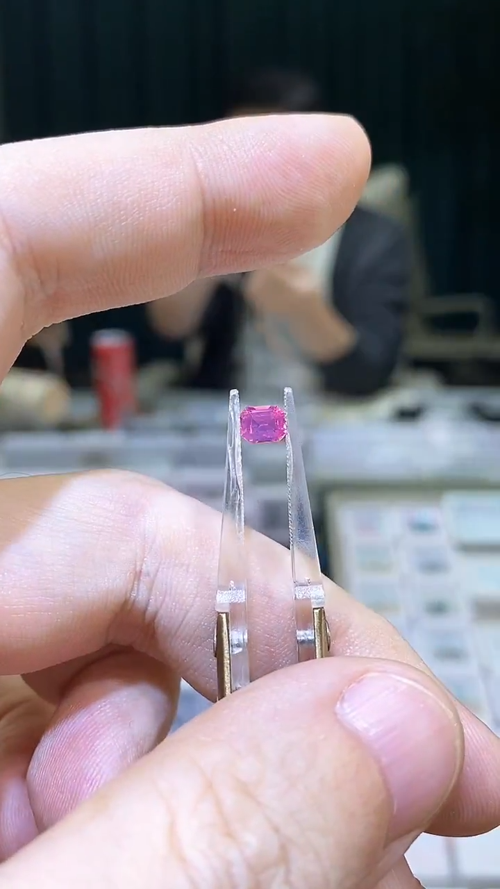 裸石尖晶石天然尖晶石裸石0.53ct