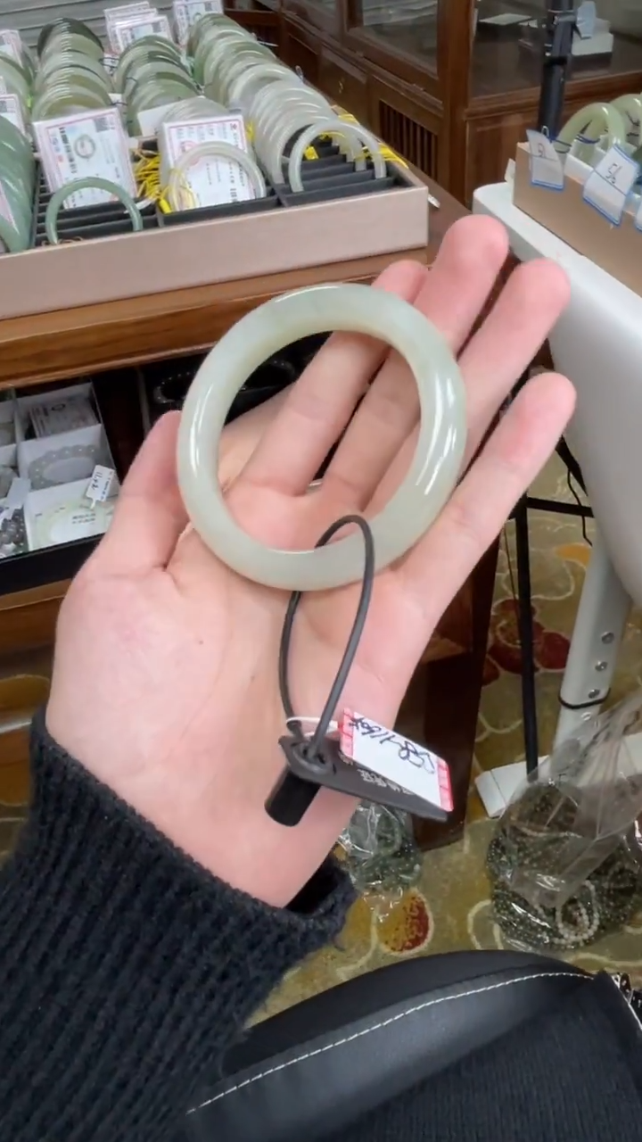 未镶嵌手镯和田玉58