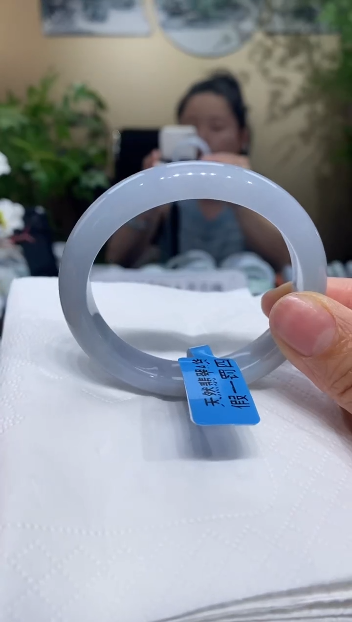 翡翠手镯未镶嵌翡翠50-51