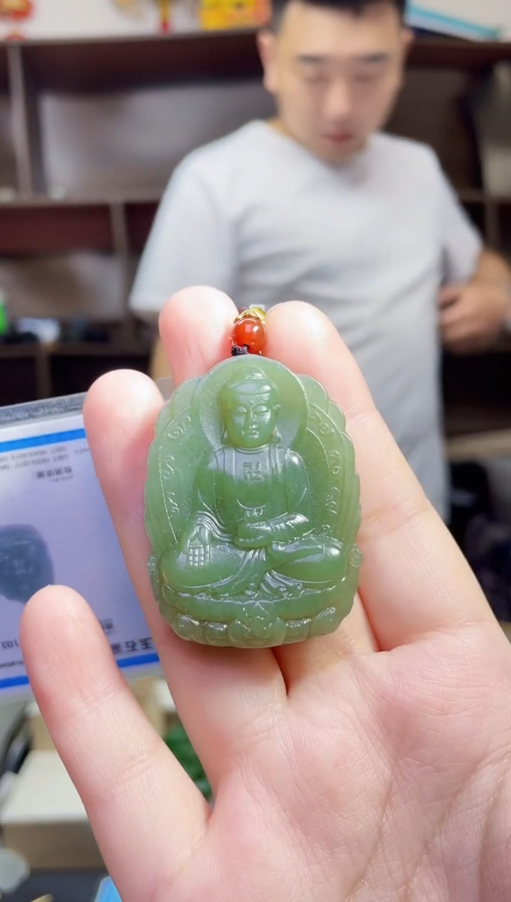 和田玉未镶嵌颈饰1