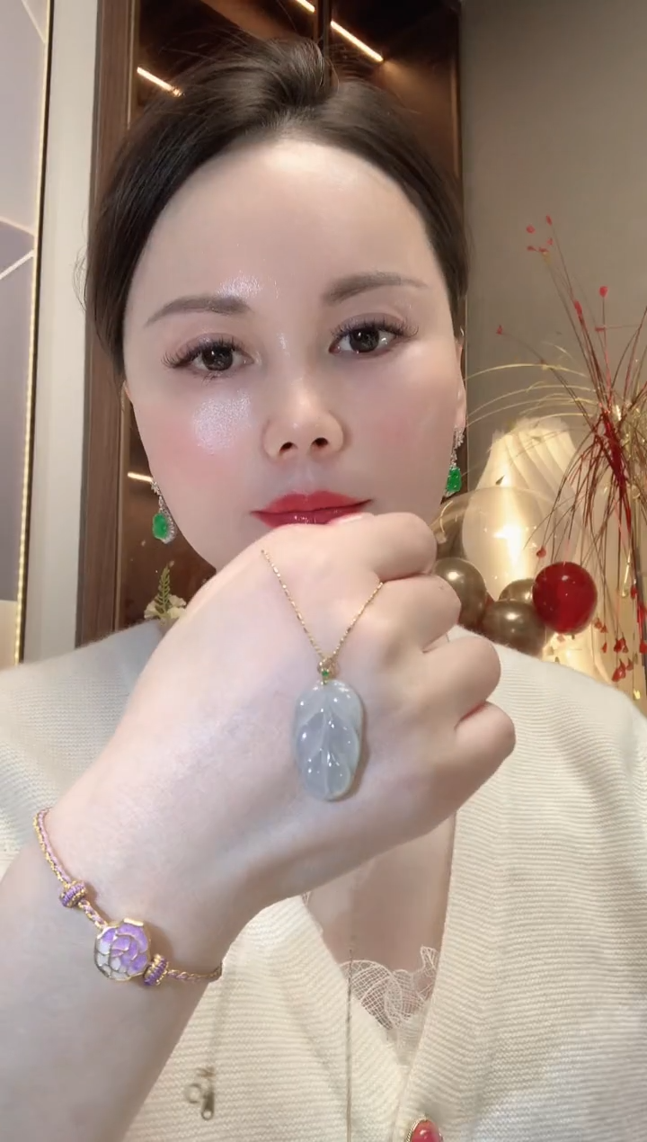 【闪购商品】翡翠吊坠(不含链)18K金镶嵌A1  多样性发货一件