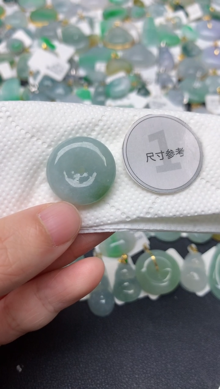 颈饰未镶嵌翡翠天然缅甸A货翡翠