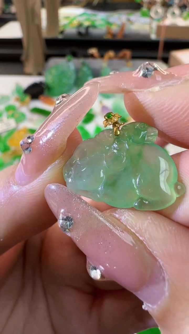 【闪购商品】翡翠颈饰18K金镶嵌缅甸翡翠A货挂件