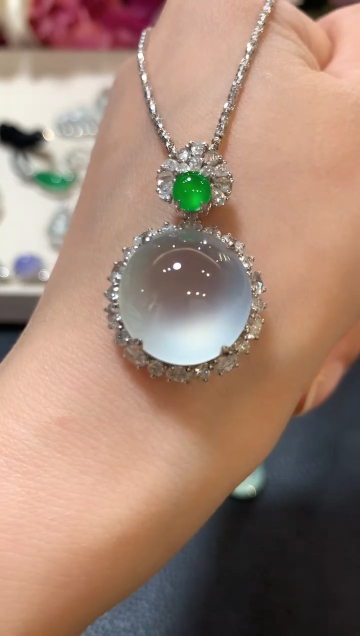 吊坠(不含链)18K金镶嵌翡翠云****sm101  