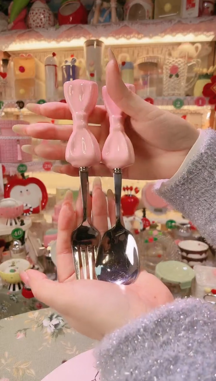 【闪购商品】摆件蝴蝶结叉勺品质好，发货快，放心拍