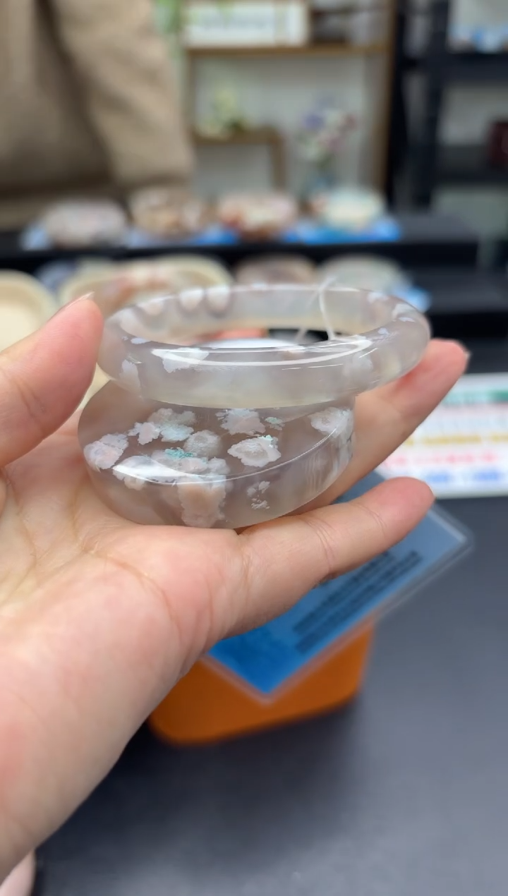 【闪购商品】石英质玉手镯未镶嵌C173(53圈赠送镯心)