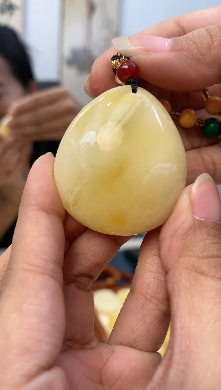 【闪购商品】蜜蜡裸石未镶嵌天然琥珀蜜蜡水滴