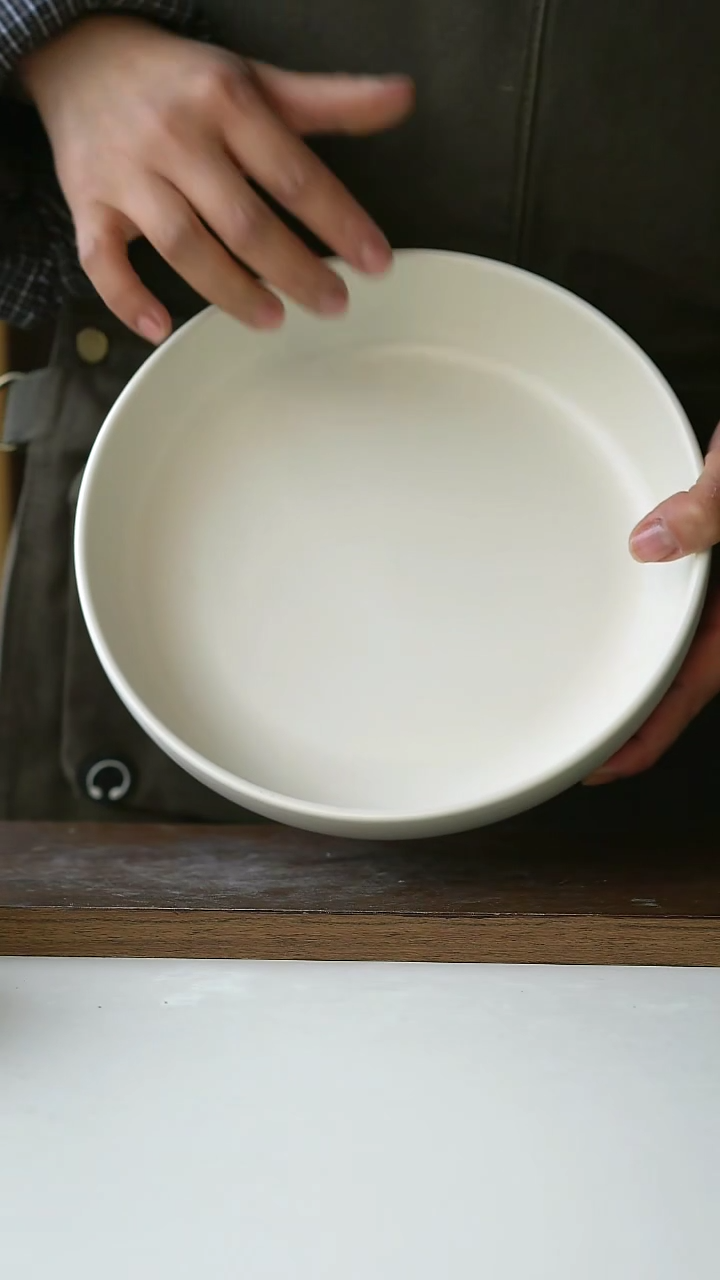 【闪购商品】陶瓷出美白色深盘20cm@4-2@