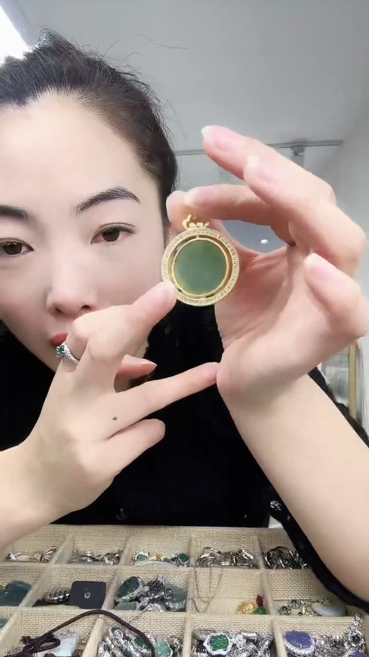 【闪购商品】翡翠颈饰未镶嵌无事牌佛公