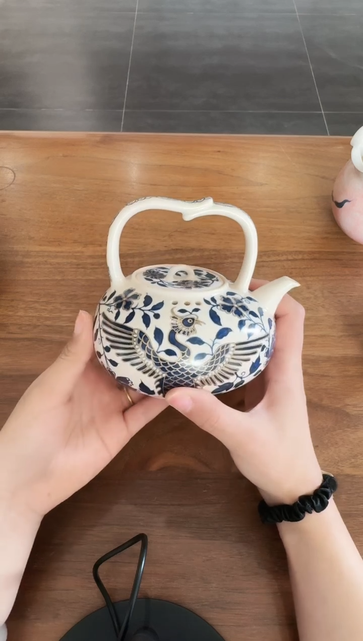 【霖松堂】元青花描金凤穿花卉相思壶