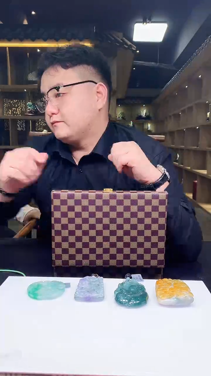 【闪购商品】定制翡翠未镶嵌1004hm-毛货挂件