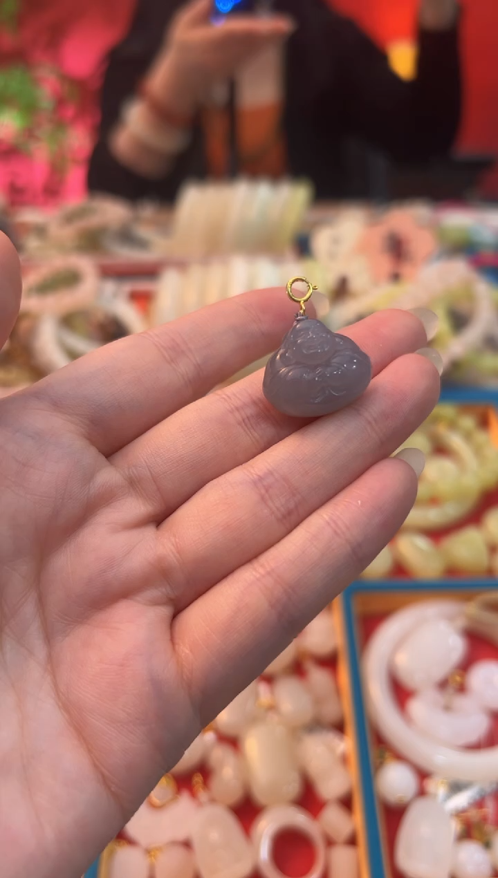 【闪购商品】和田玉吊坠未镶嵌烟紫抱抱佛