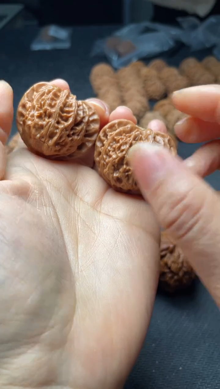 把件文玩核桃w264  宫灯 37尺