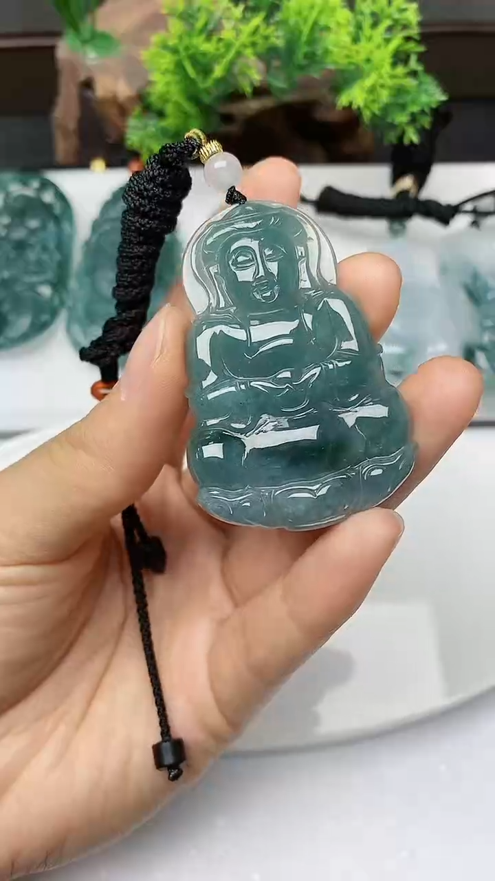 【闪购商品】翡翠颈饰未镶嵌