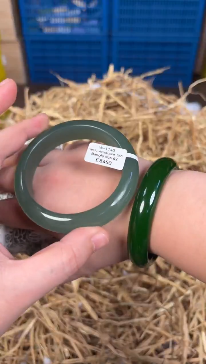 未镶嵌手镯石英质玉W1140