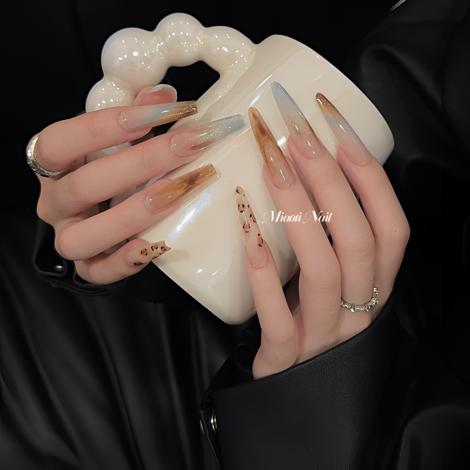 【海月吟秋】【9个甲型定制】猫哥 浅蓝晕染追光猫眼纯手工穿戴甲