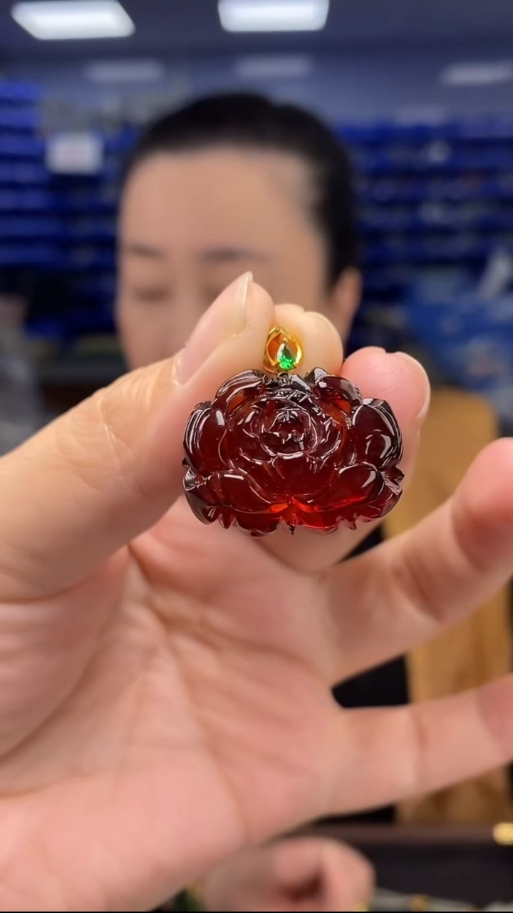 琥珀吊坠(不含链)18K金镶嵌G11805