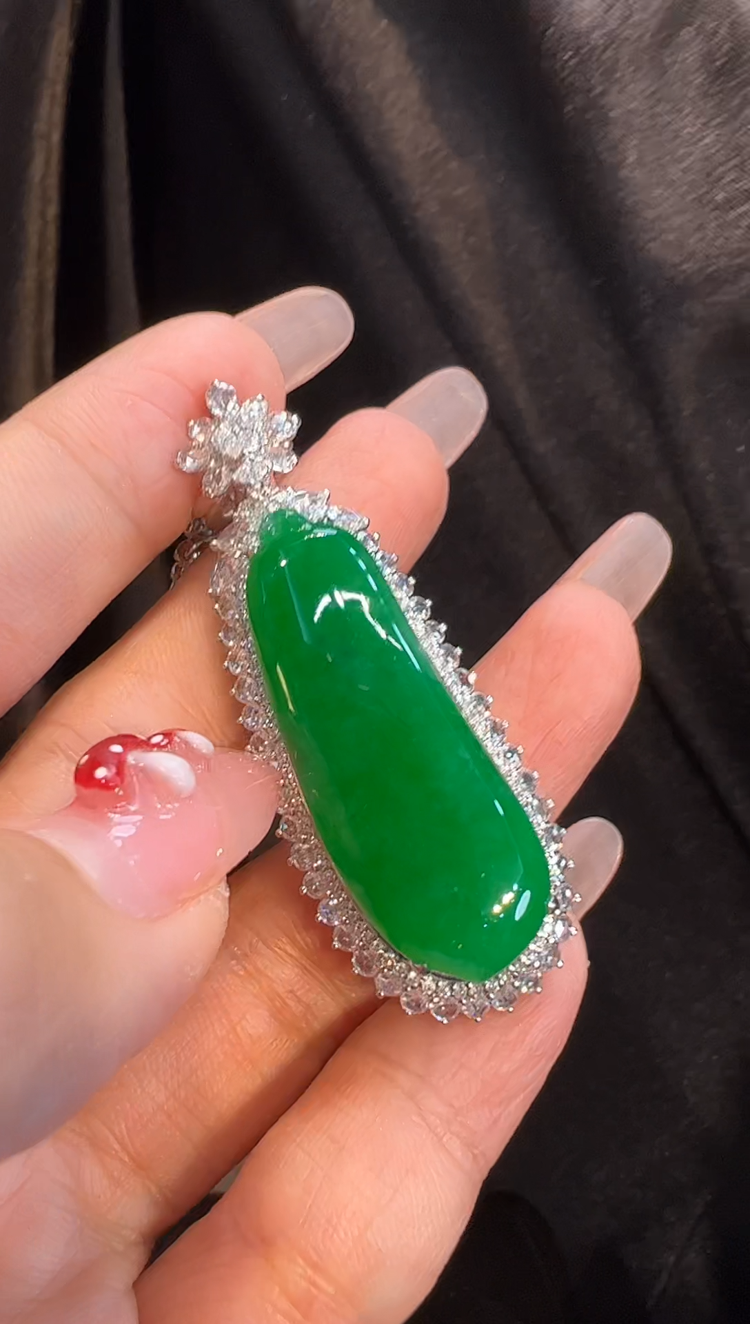 【闪购商品】翡翠颈饰18K金镶嵌吊坠