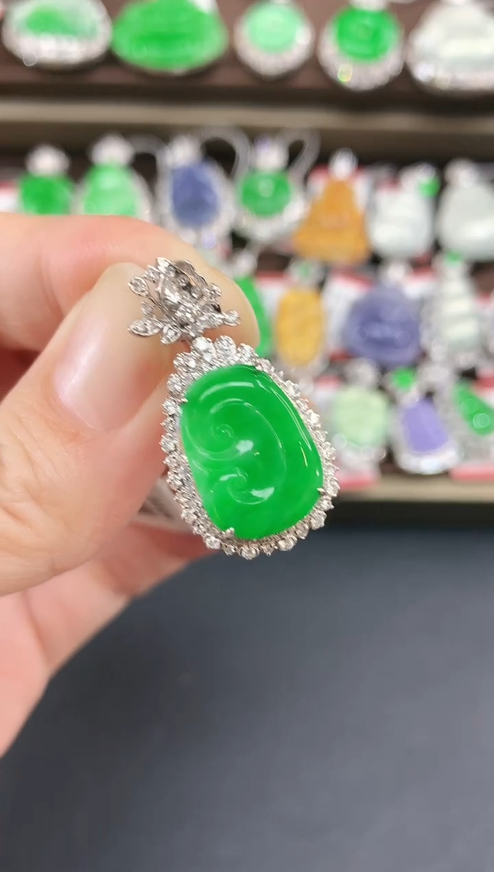 吊坠(不含链)18K金镶嵌翡翠214|