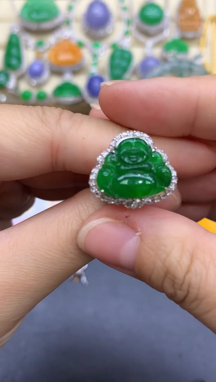 18K金镶嵌戒指翡翠401-中国好珍宝