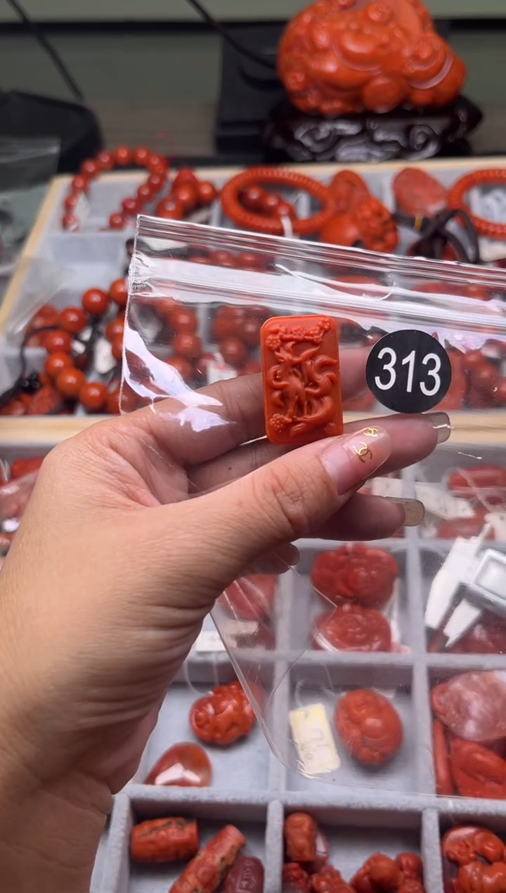 【闪购商品】南红玛瑙珠宝奇石未镶嵌313