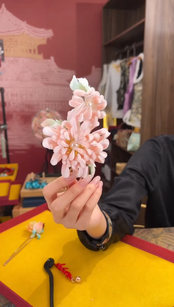 【闪购商品】刺绣非遗绒花（发饰）