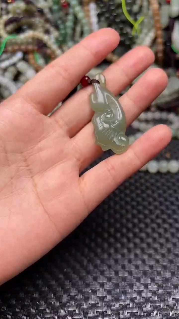 和田玉未镶嵌颈饰1