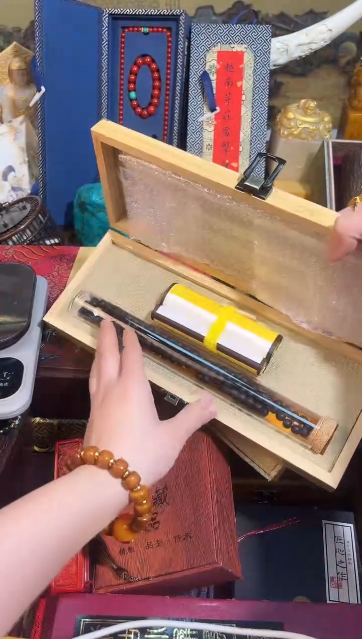 【闪购商品】木61凯凯凯凯凯凯凯凯