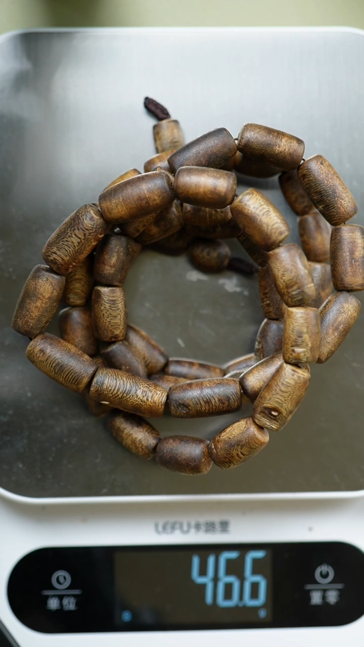 【闪购商品】手串沉香多圈留疤绿奇楠46g+