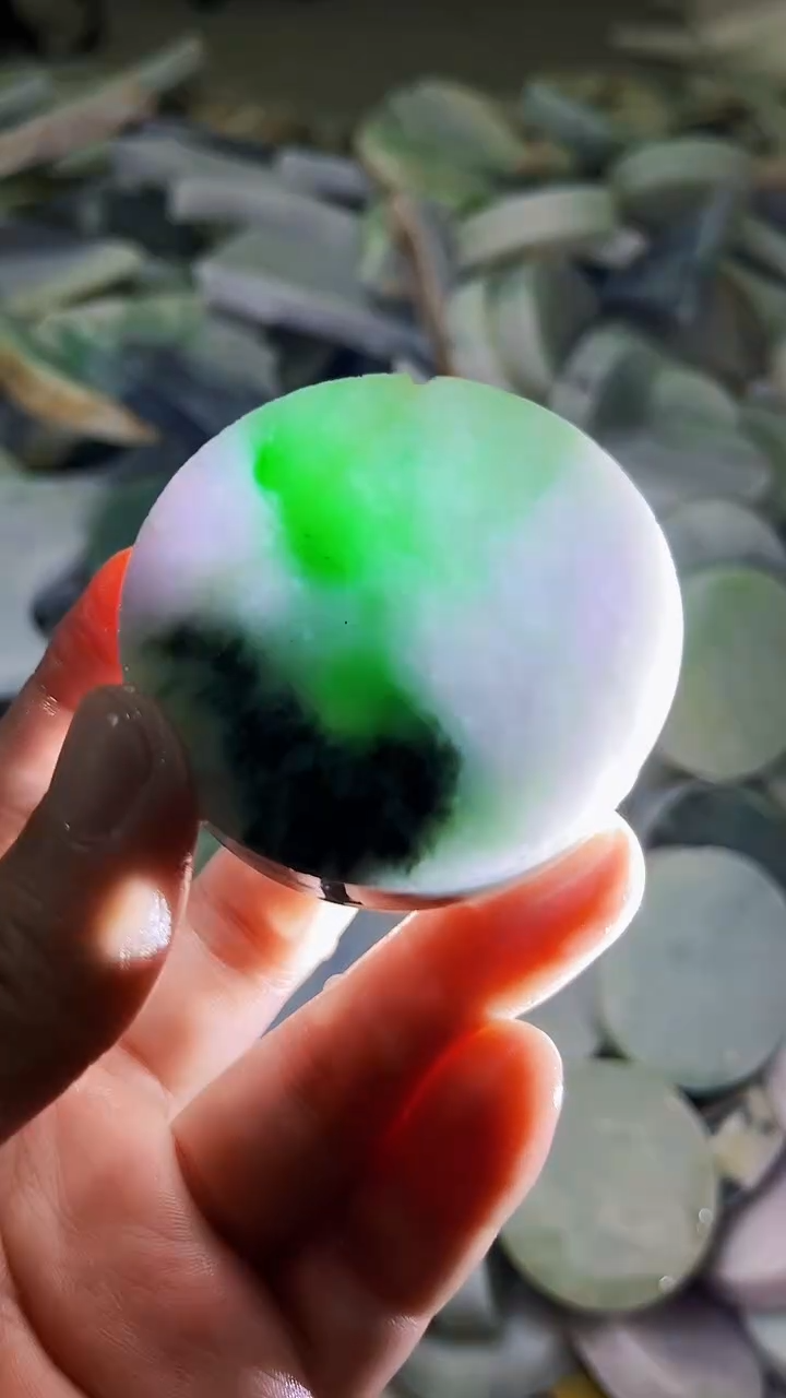 【闪购商品】翡翠挂件未镶嵌A货康壹270