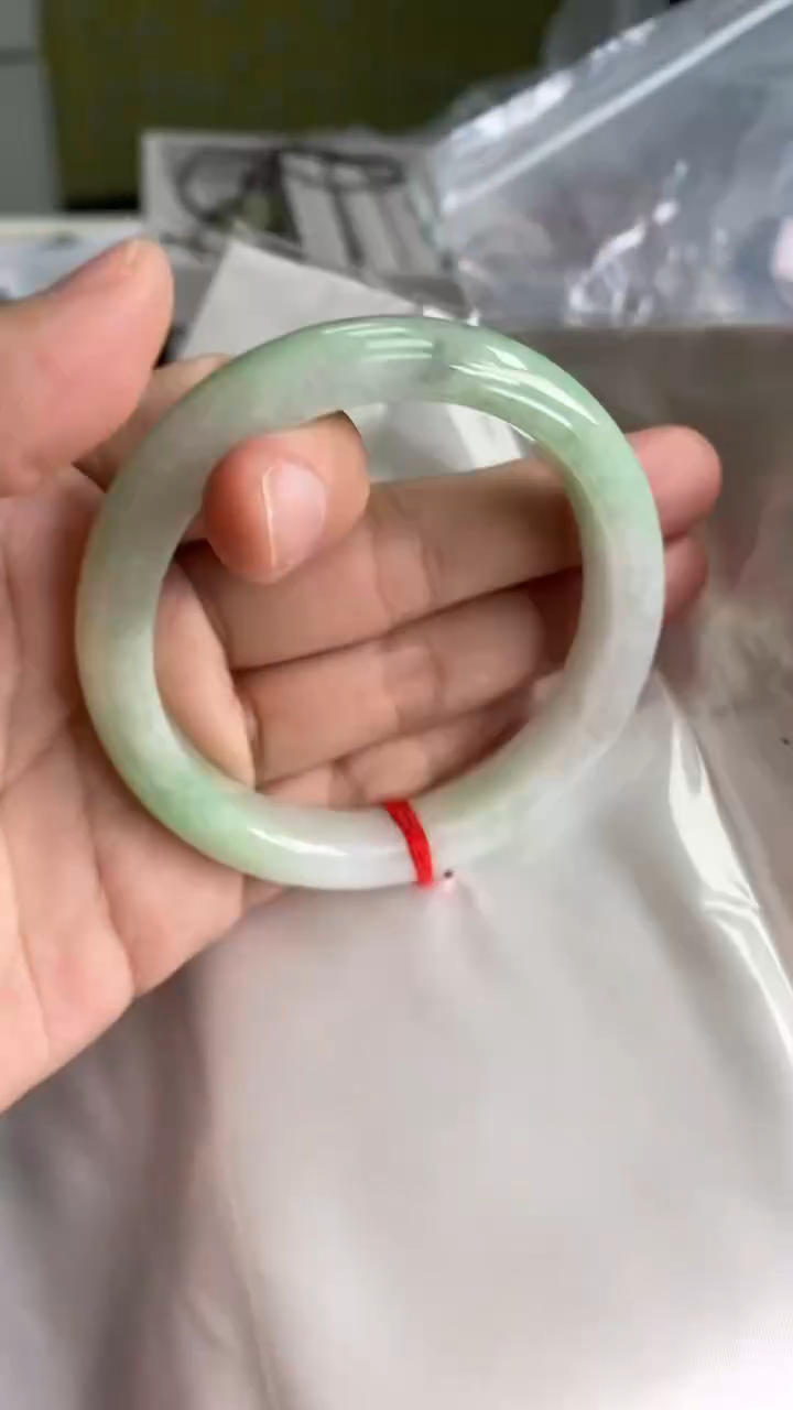 【闪购商品】翡翠手镯未镶嵌天然A货翡翠
