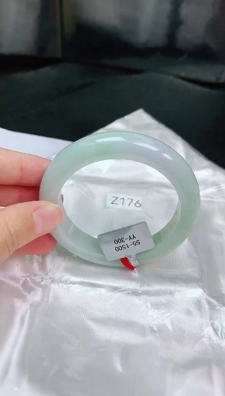 【闪购商品】翡翠手镯未镶嵌缅甸天然A货翡翠手镯