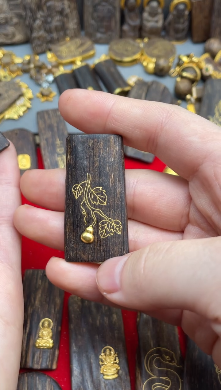 沉香吊坠沉香吊坠47