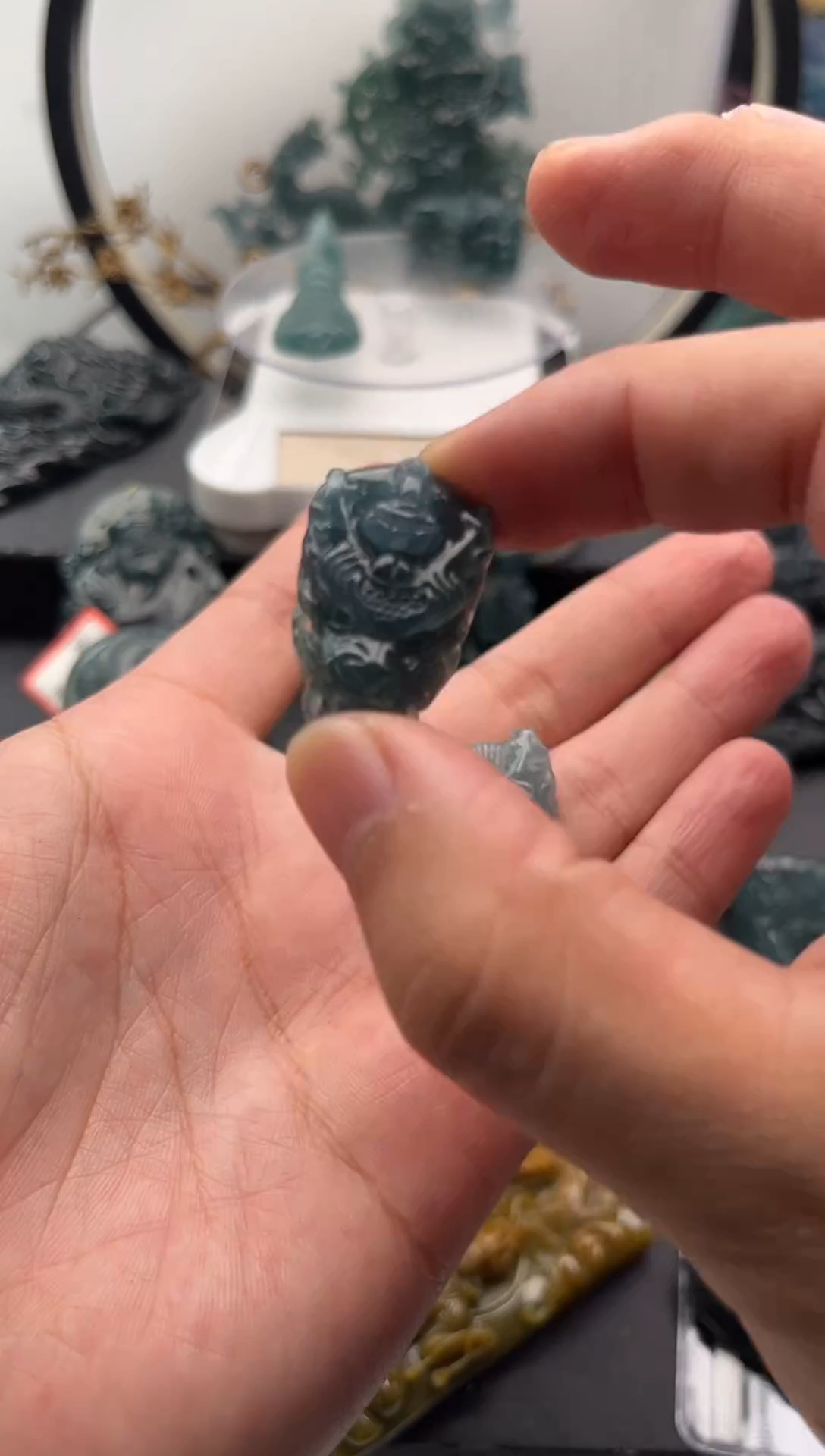 颈饰未镶嵌翡翠环****工龙头