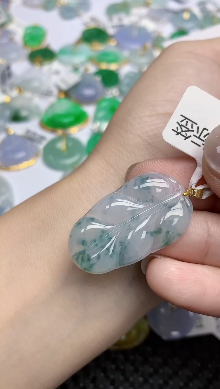 【闪购商品】翡翠颈饰18K金镶嵌天然翡翠A货