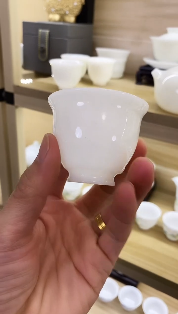 【闪购商品】皙白玉泥客杯1111111111