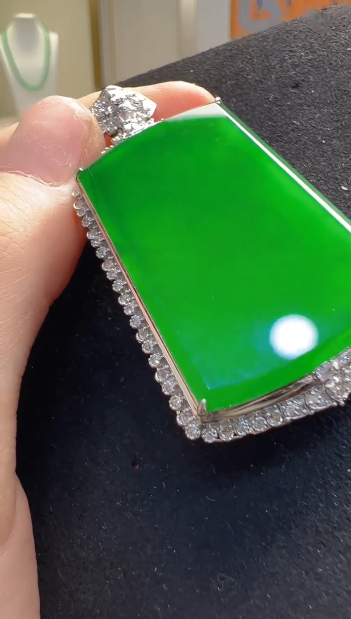 【闪购商品】翡翠吊坠(不含链)18K金镶嵌多样性发货拍一发一