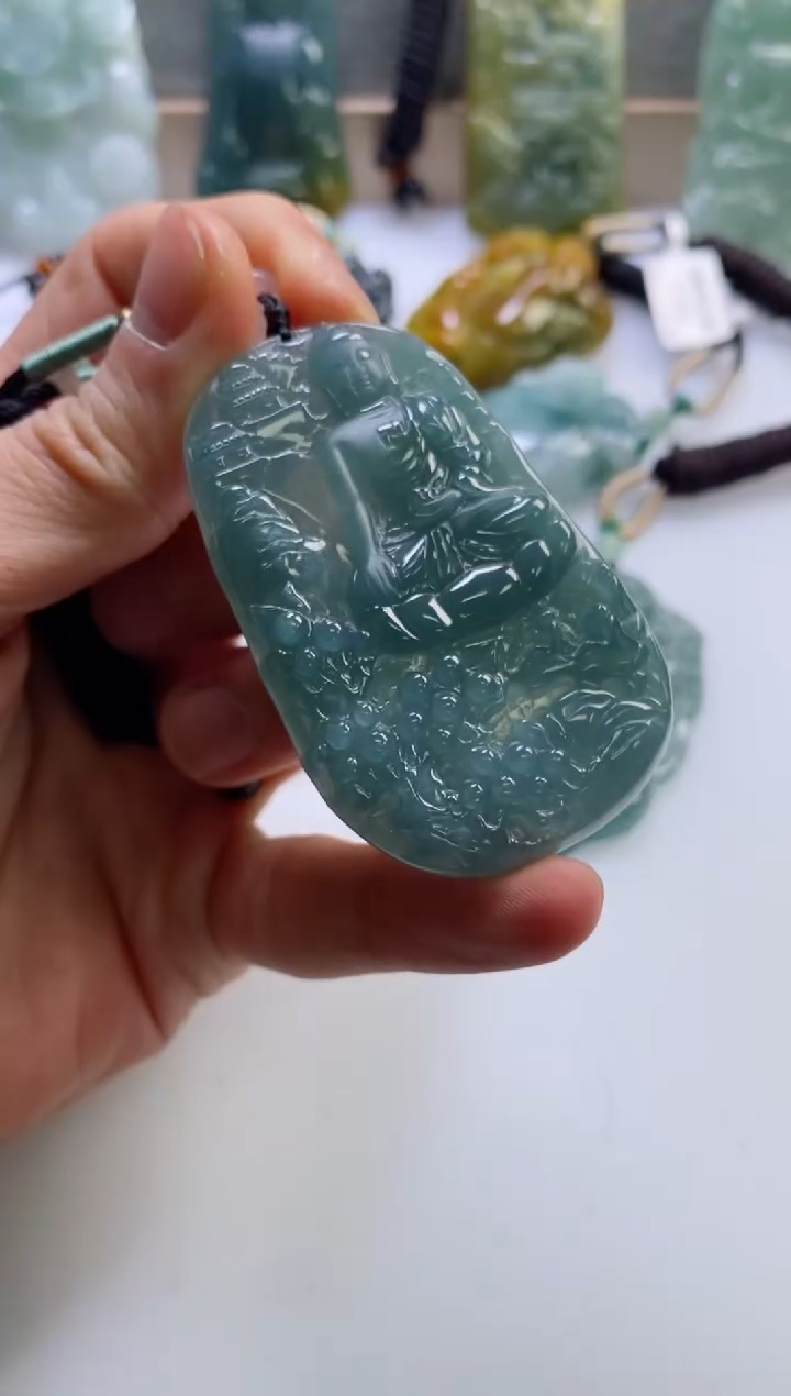 【闪购商品】翡翠挂件未镶嵌            