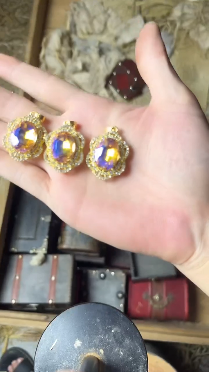 摆件 一个家居摆件彩宝 精美摆件 精美摆件 现代复古摆件