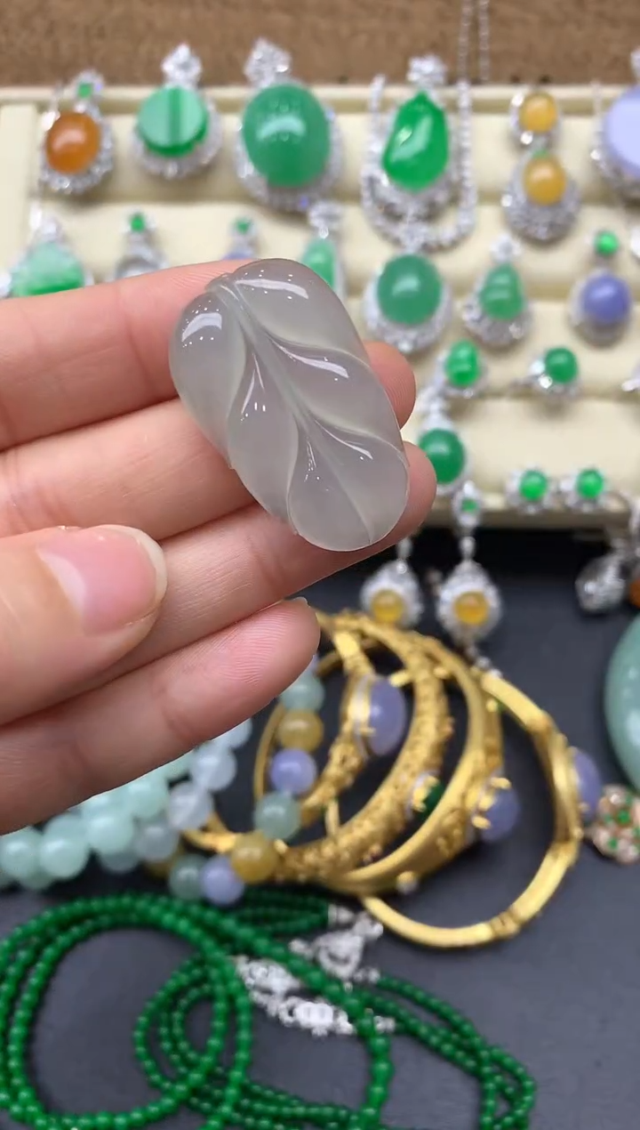 翡翠未镶嵌颈饰79-中国好珍宝