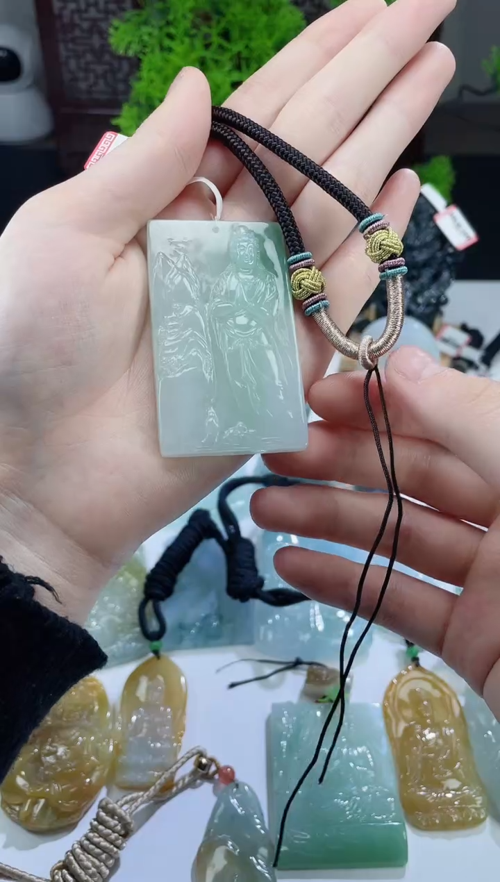 【闪购商品】翡翠颈饰未镶嵌天然翡翠