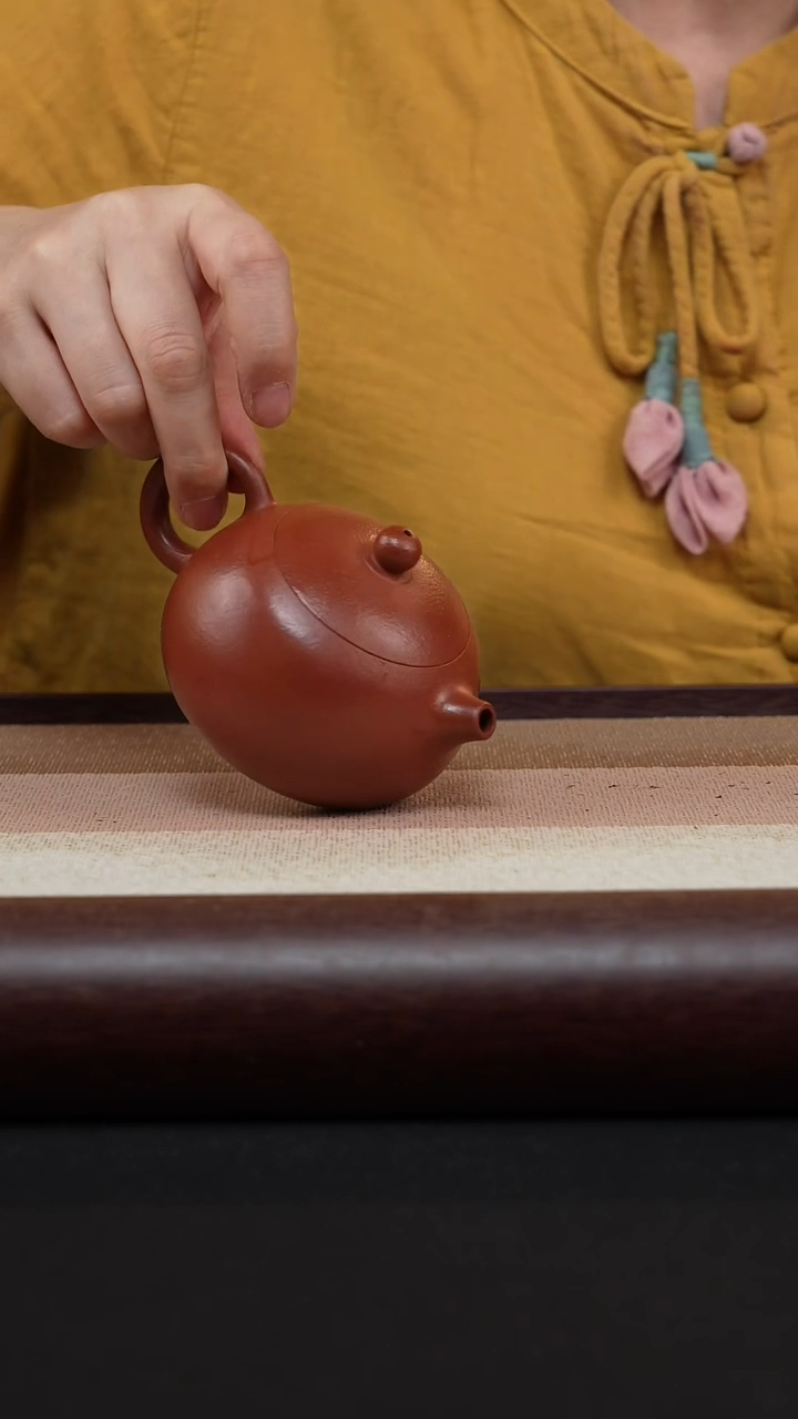 【闪购商品】紫砂茶壶朱泥-卡盖西施MH-1732