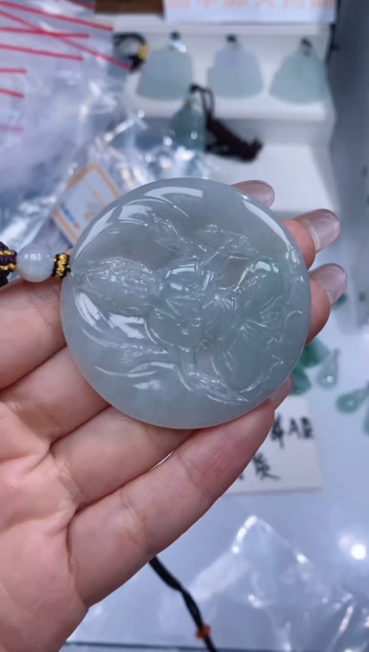 颈饰未镶嵌翡翠吊坠