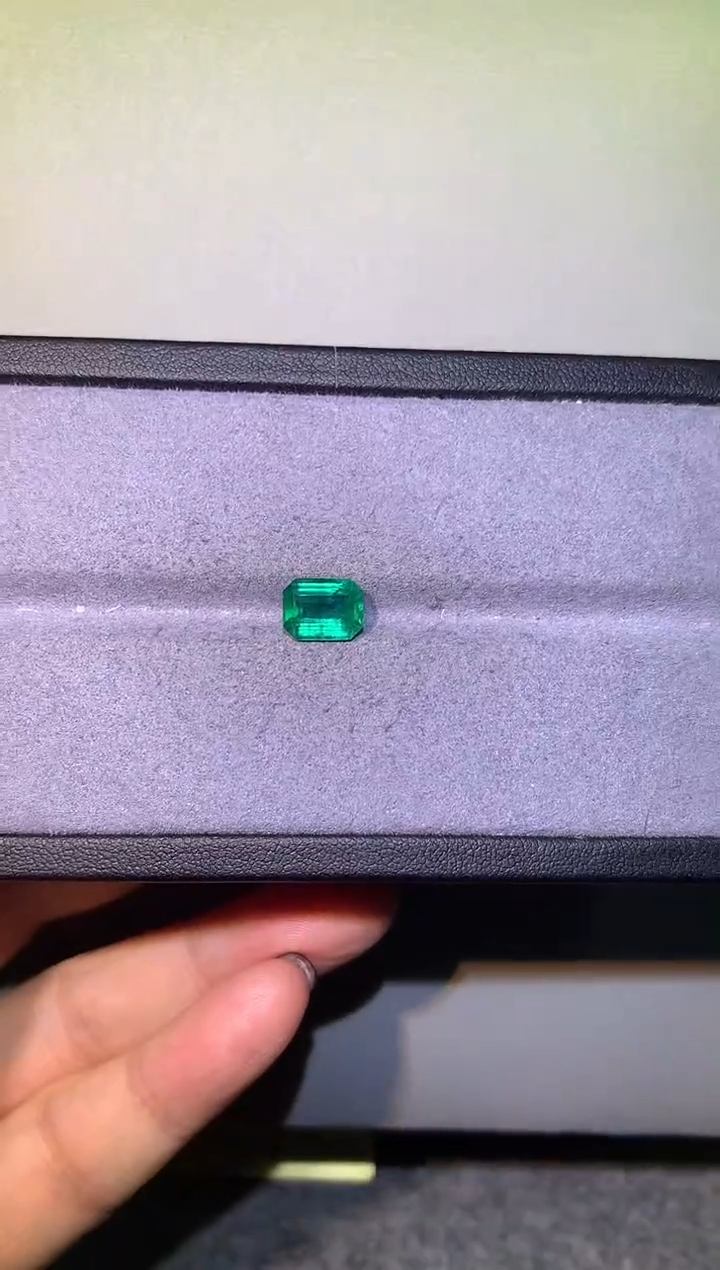 【闪购商品】祖母绿裸石未镶嵌2.65ct吉尔德VVG微油A076