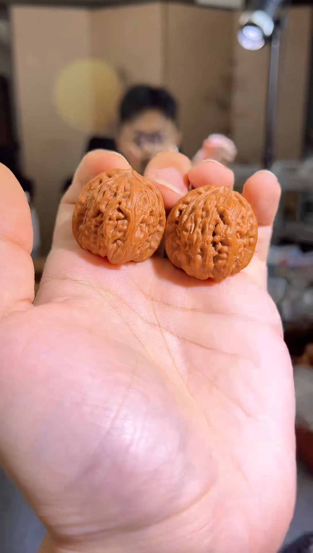 文玩核桃把件30.6小白狮子