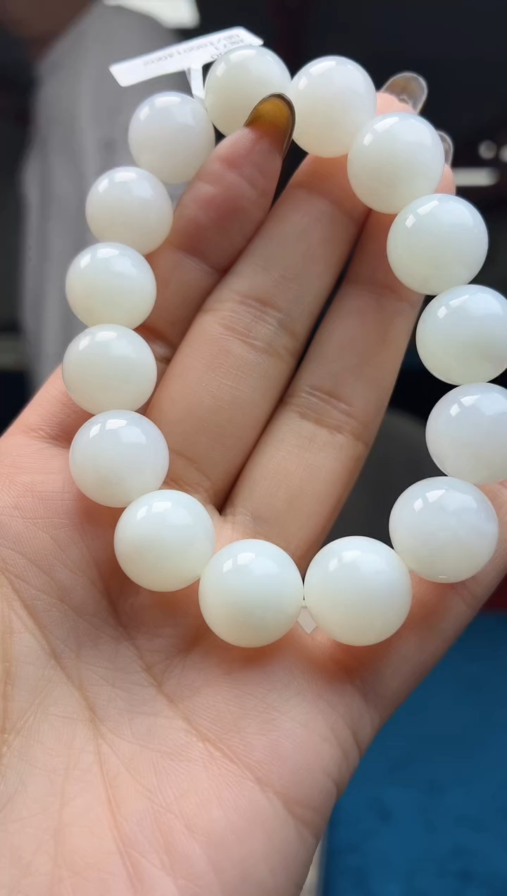 定制和田玉天然和田玉（拍一发一)