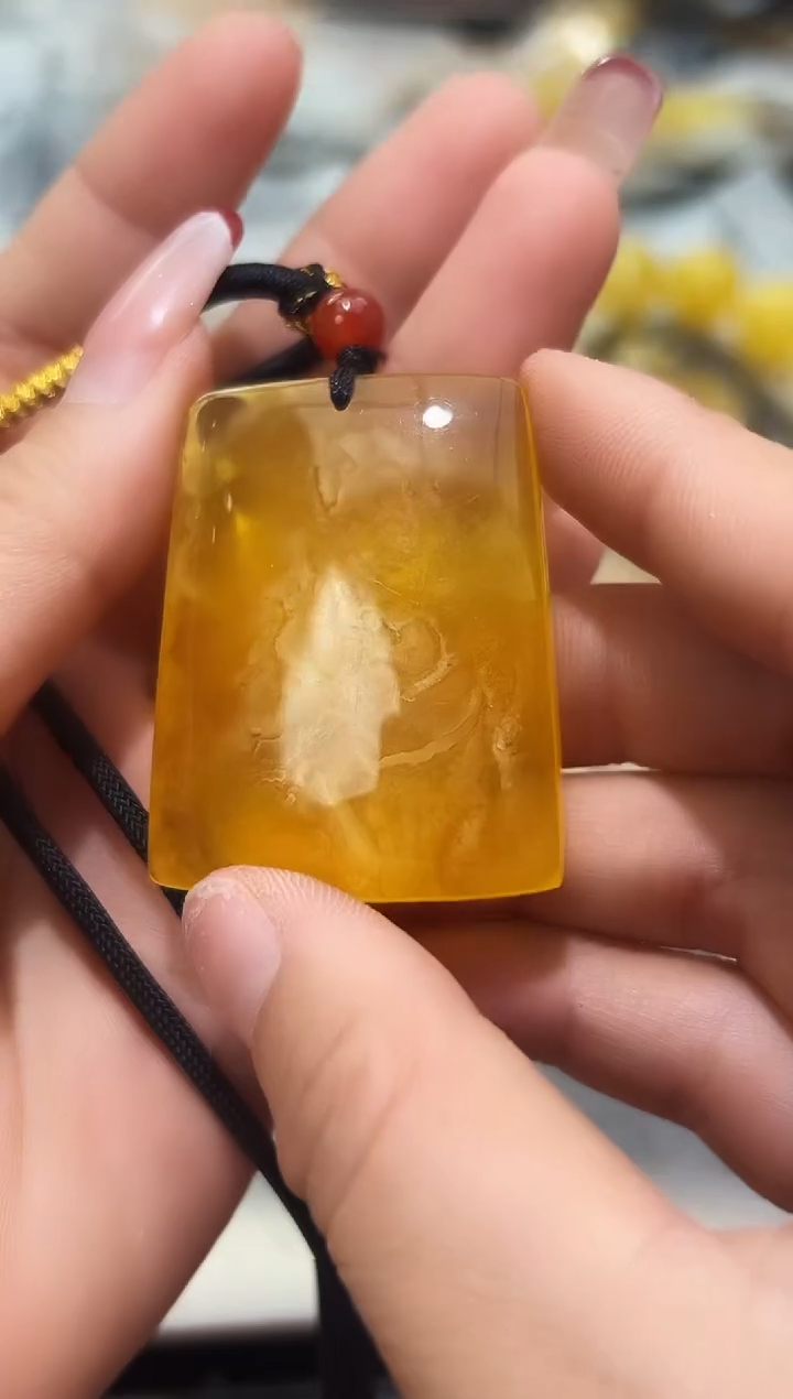未镶嵌琥珀裸石蜜蜡吊坠