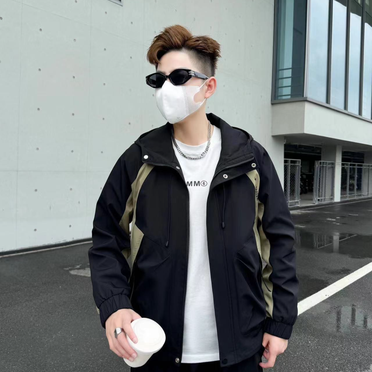 新疆男生必穿的一件衣服                                     。