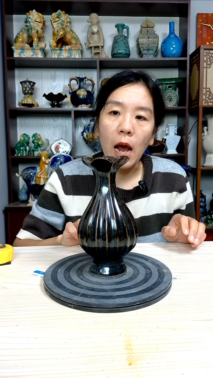 经典精美复古风格瓷器