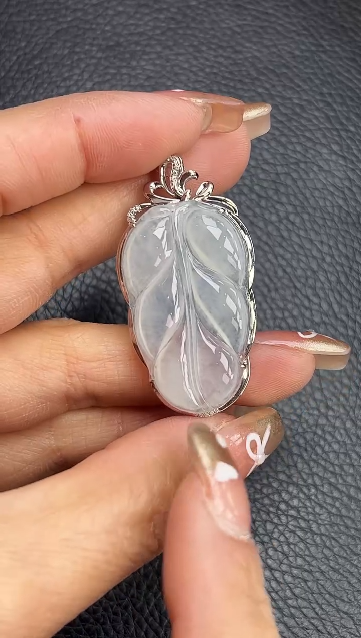 【闪购商品】翡翠颈饰18K金镶嵌YM369-1 叶子